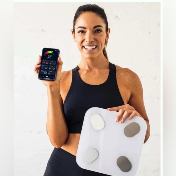 Fit Track Smart Scale - Picture 1 of 10